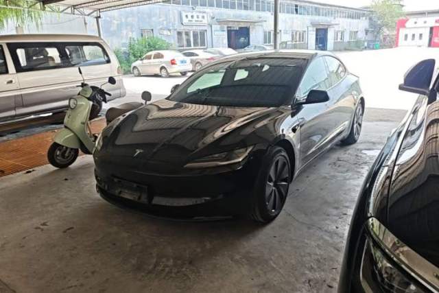 Used Tesla Model 3 2023 Rear-Wheel-Drive Version