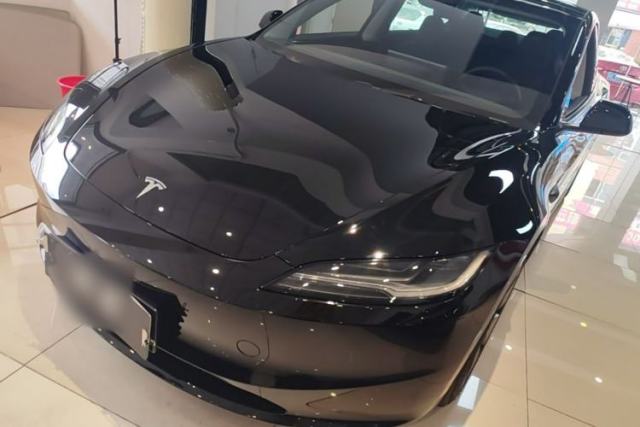 Used Tesla Model 3 2023 Long-Range All-Wheel-Drive Version