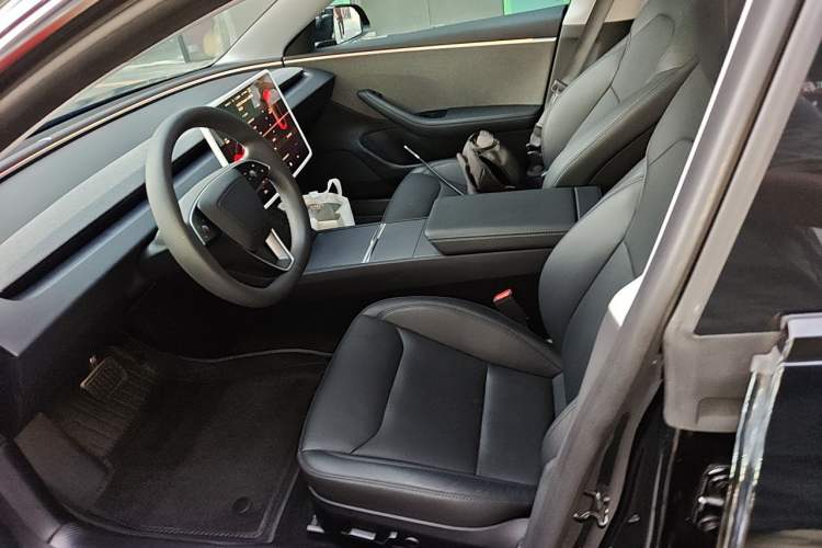Used Tesla Model 3 2023 Rear-Wheel-Drive Version Left Front Seat
