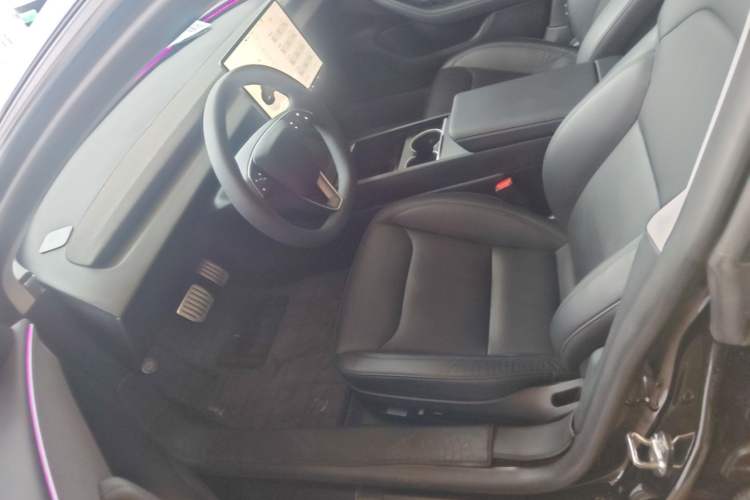 Used Tesla Model 3 2023 Rear-Wheel-Drive Version Left Front Seat