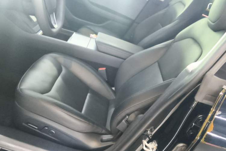 Used Tesla Model 3 2023 Rear-Wheel-Drive Version Left Front Seat