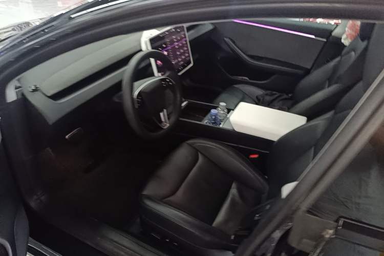 Used Tesla Model 3 2023 Rear-Wheel-Drive Version Left Front Seat