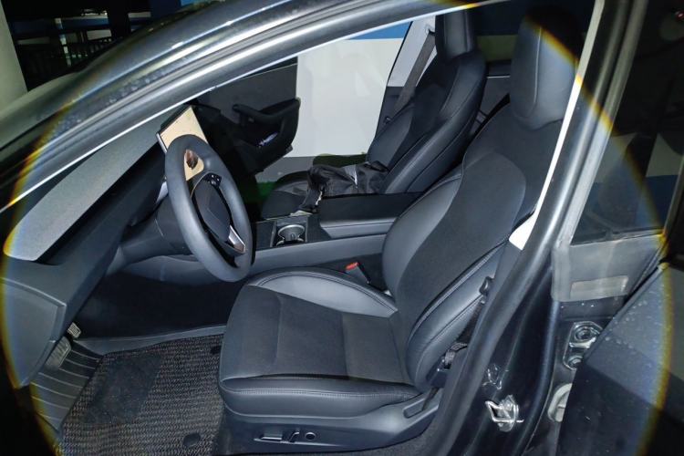 Used Tesla Model 3 2023 Long-Range All-Wheel-Drive Version Left Front Seat