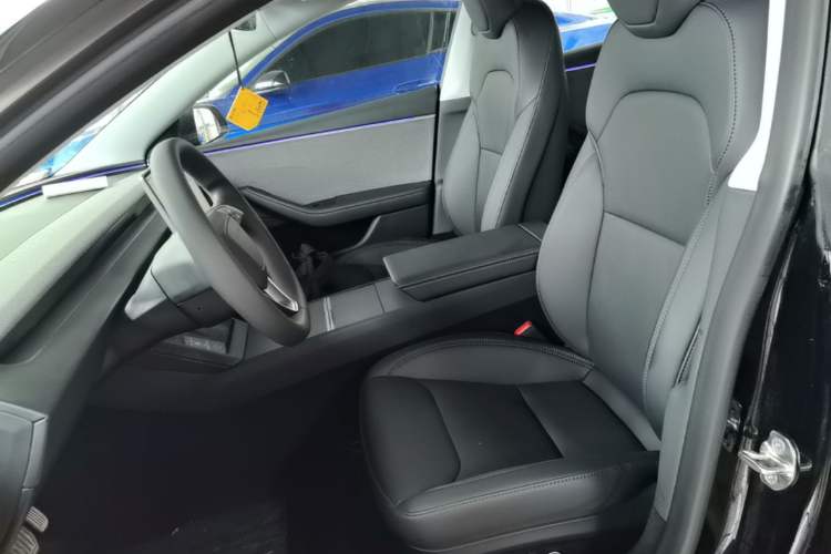 Used Tesla Model 3 2023 Rear-Wheel-Drive Version Left Front Seat