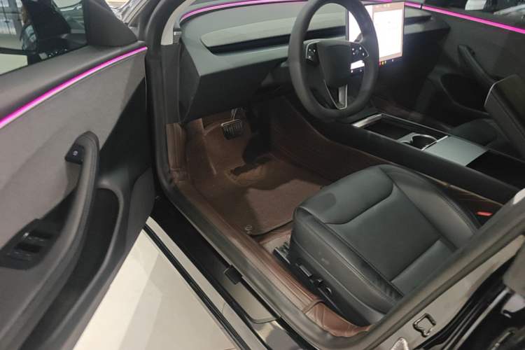 Used Tesla Model 3 2023 Rear-Wheel-Drive Version Left Front Seat