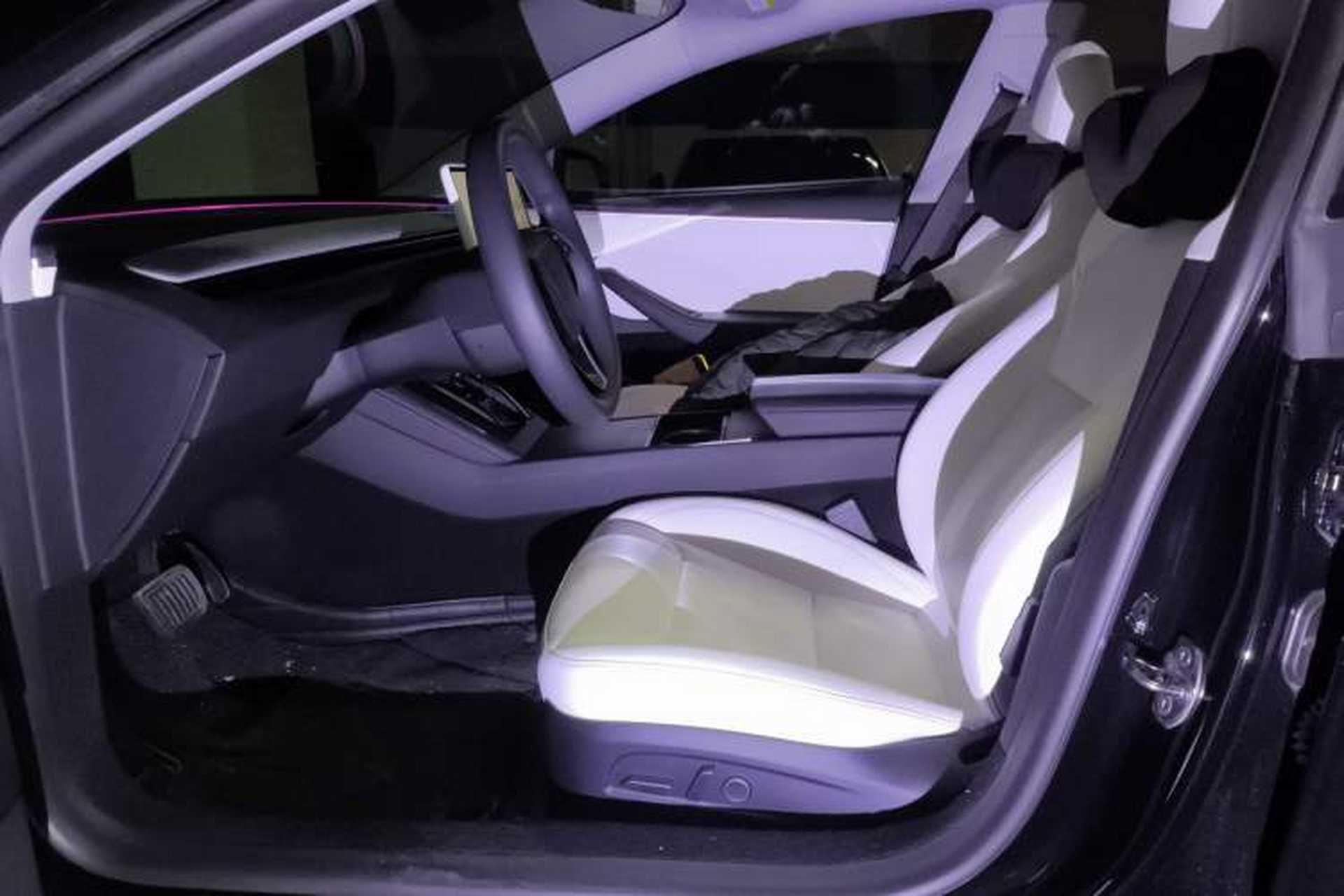 Used Tesla Model 3 2023 Rear-Wheel-Drive Version Left Front Seat
