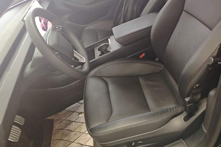 Used Tesla Model 3 2023 Rear-Wheel-Drive Version Left Front Seat