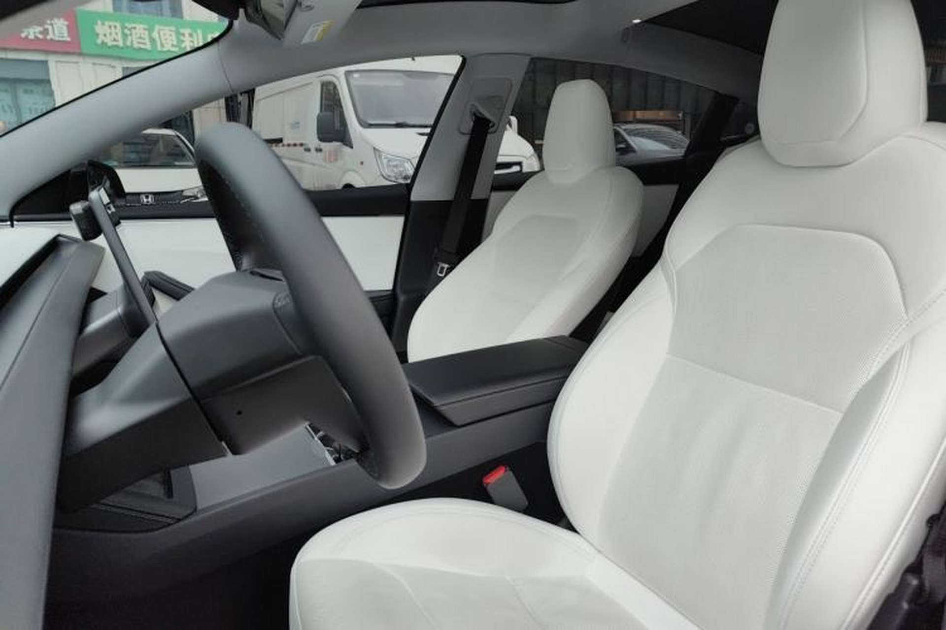 Used Tesla Model 3 2023 Long-Range All-Wheel-Drive Version Left Front Seat