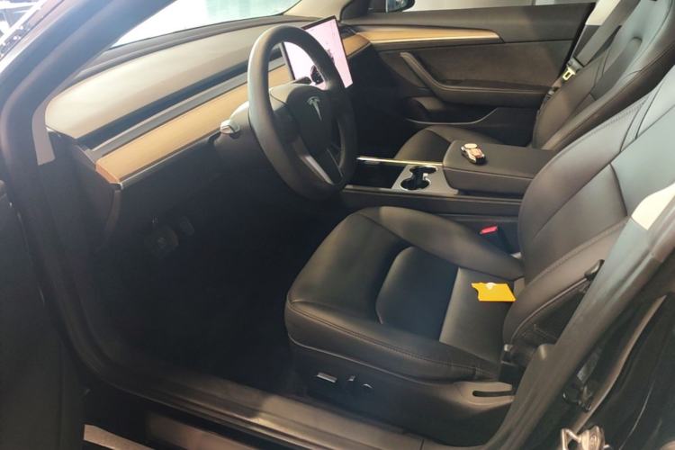 Used Tesla Model 3 2023 Rear-Wheel-Drive Version Left Front Seat