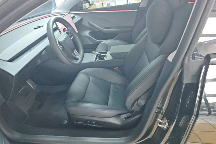 Used Tesla Model 3 2023 Rear-Wheel-Drive Version Left Front Seat