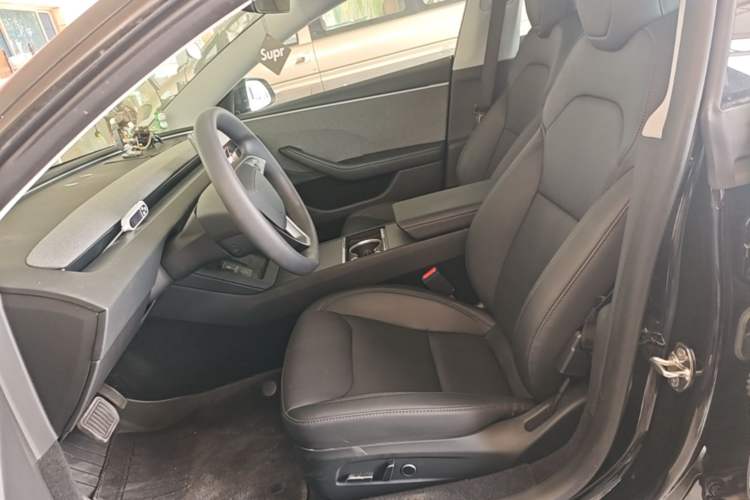 Used Tesla Model 3 2023 Rear-Wheel-Drive Version Left Front Seat