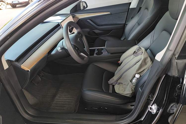 Used Tesla Model 3 2023 Rear-Wheel-Drive Version Left Front Seat