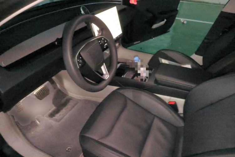 Used Tesla Model 3 2023 Long-Range All-Wheel-Drive Version Left Front Seat