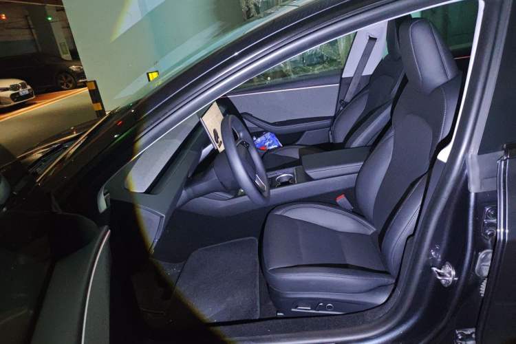 Used Tesla Model 3 2023 Rear-Wheel-Drive Version Left Front Seat