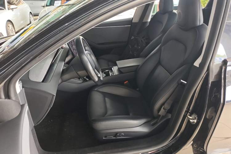 Used Tesla Model 3 2023 Rear-Wheel-Drive Version Left Front Seat