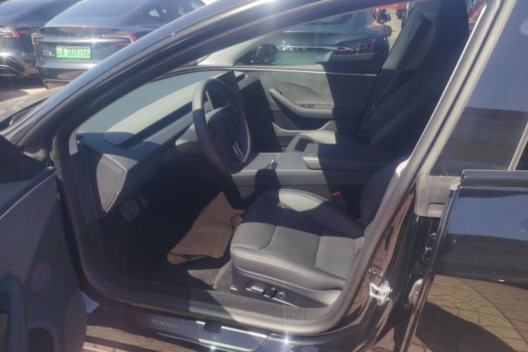 Used Tesla Model 3 2023 Long-Range All-Wheel-Drive Version Left Front Seat