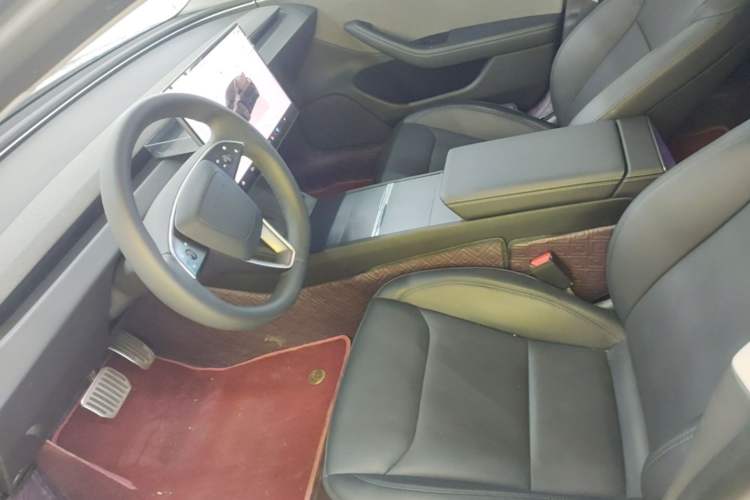 Used Tesla Model 3 2023 Rear-Wheel-Drive Version Left Front Seat