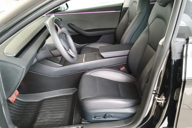 Used Tesla Model 3 2023 Rear-Wheel-Drive Version Left Front Seat