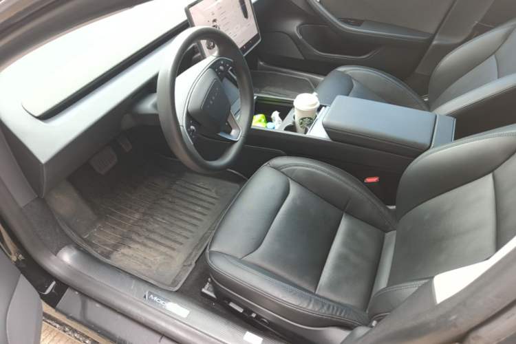 Used Tesla Model 3 2023 Rear-Wheel-Drive Version Left Front Seat