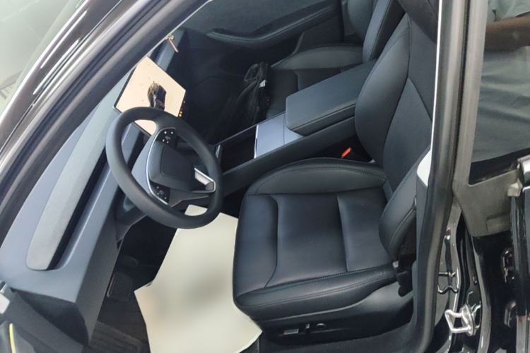 Used Tesla Model 3 2023 Long-Range All-Wheel-Drive Version Left Front Seat