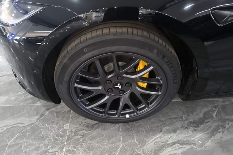 Used Tesla Model 3 2023 Rear-Wheel-Drive Version Left Front Wheel Hub
