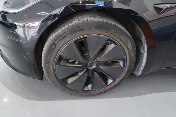 Used Tesla Model 3 2023 Rear-Wheel-Drive Version Left Front Wheel Hub