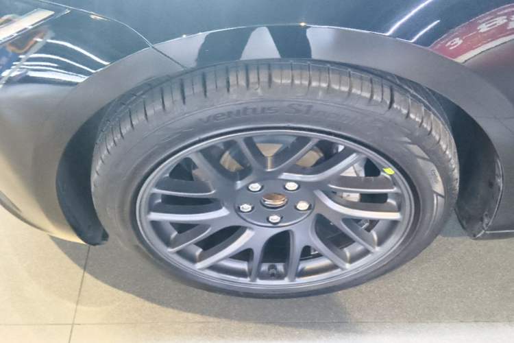Used Tesla Model 3 2023 Rear-Wheel-Drive Version Left Front Wheel Hub