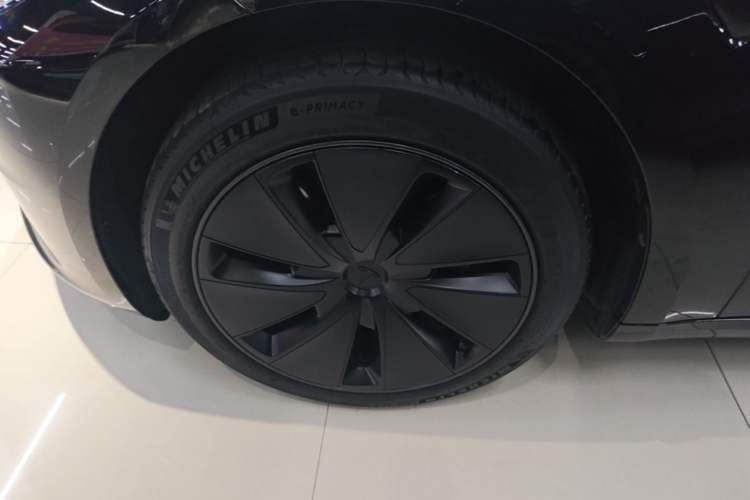 Used Tesla Model 3 2023 Rear-Wheel-Drive Version Left Front Wheel Hub