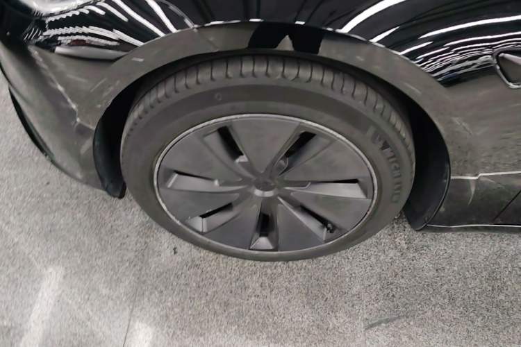 Used Tesla Model 3 2023 Rear-Wheel-Drive Version Left Front Wheel Hub