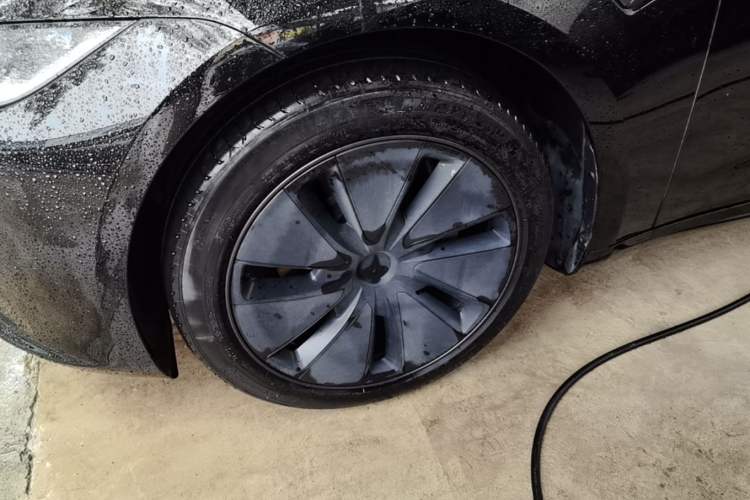 Used Tesla Model 3 2023 Rear-Wheel-Drive Version Left Front Wheel Hub