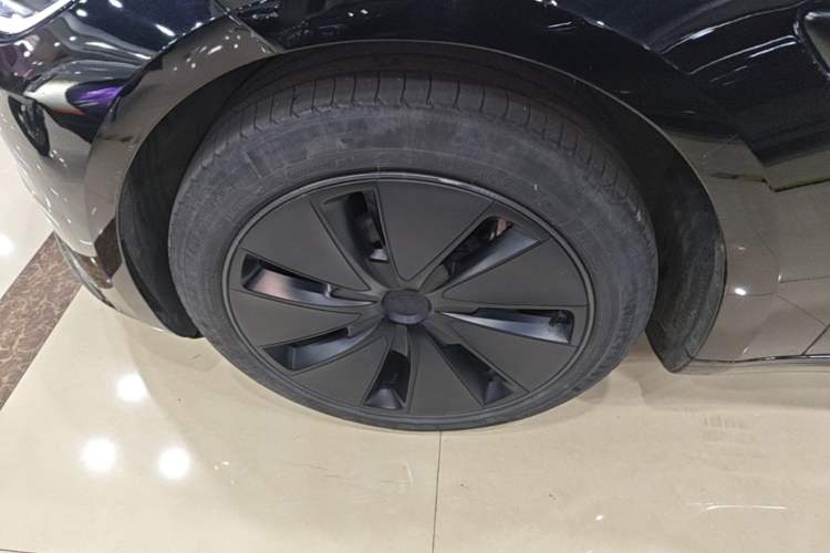 Used Tesla Model 3 2023 Rear-Wheel-Drive Version Left Front Wheel Hub