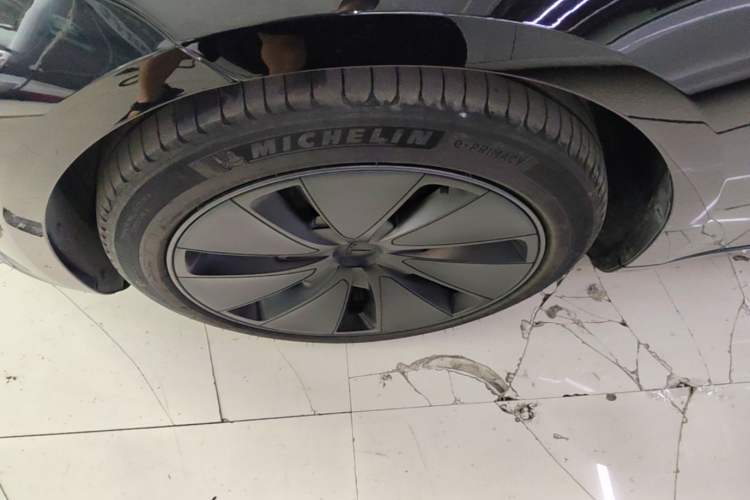 Used Tesla Model 3 2023 Rear-Wheel-Drive Version Left Front Wheel Hub