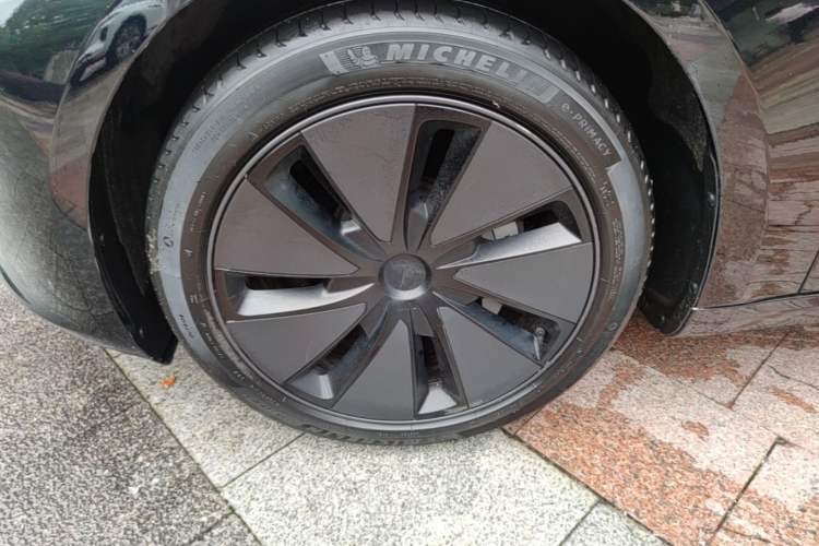 Used Tesla Model 3 2023 Rear-Wheel-Drive Version Left Front Wheel Hub