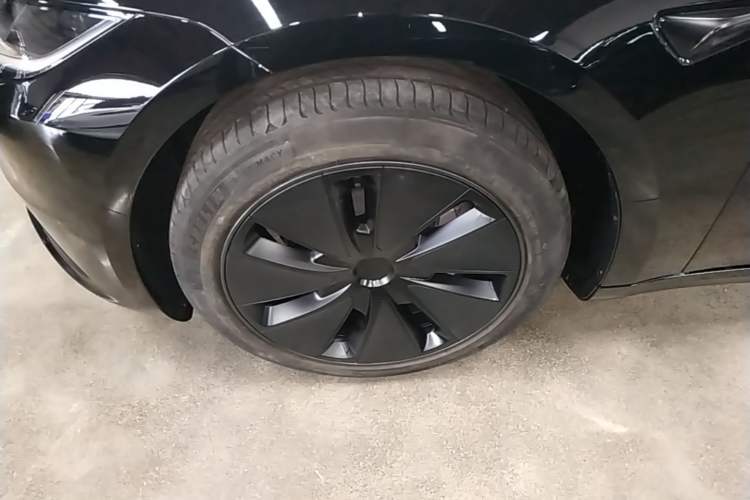Used Tesla Model 3 2023 Rear-Wheel-Drive Version Left Front Wheel Hub