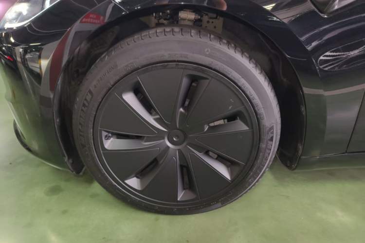 Used Tesla Model 3 2023 Rear-Wheel-Drive Version Left Front Wheel Hub