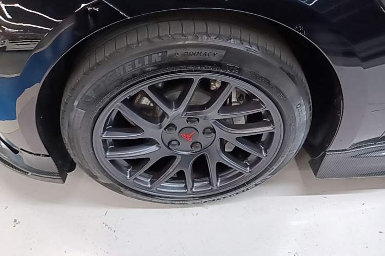 Used Tesla Model 3 2023 Rear-Wheel-Drive Version Left Front Wheel Hub