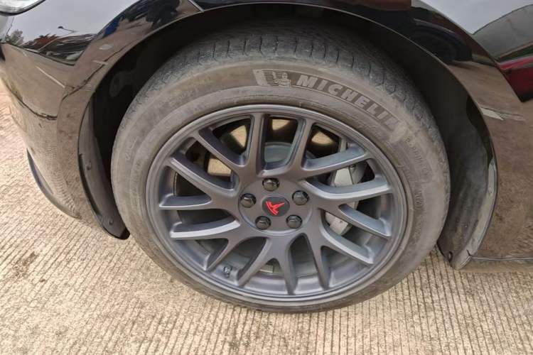 Used Tesla Model 3 2023 Rear-Wheel-Drive Version Left Front Wheel Hub