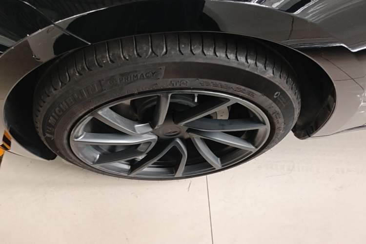 Used Tesla Model 3 2023 Rear-Wheel-Drive Version Left Front Wheel Hub