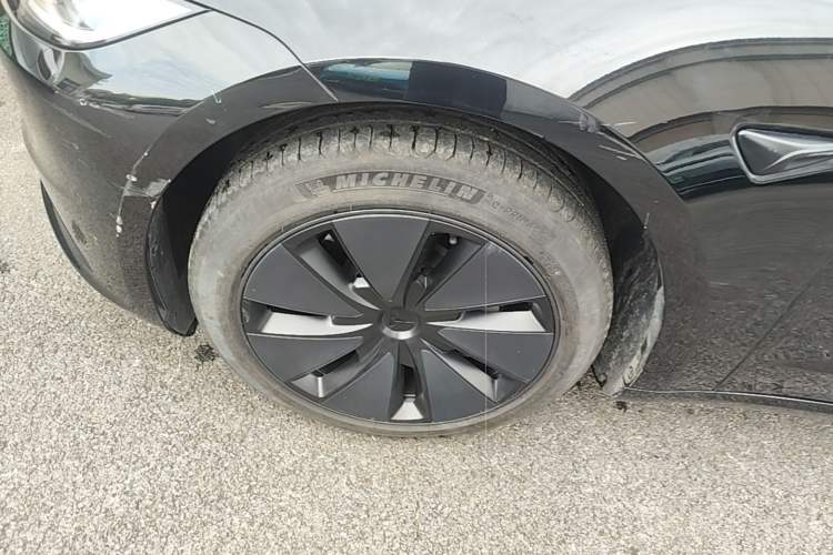 Used Tesla Model 3 2023 Rear-Wheel-Drive Version Left Front Wheel Hub