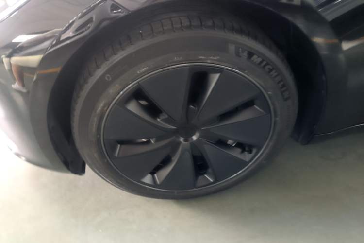 Used Tesla Model 3 2023 Rear-Wheel-Drive Version Left Front Wheel Hub