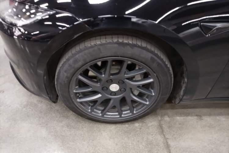 Used Tesla Model 3 2023 Rear-Wheel-Drive Version Left Front Wheel Hub