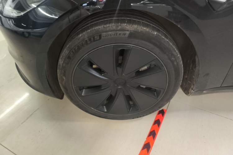 Used Tesla Model 3 2023 Rear-Wheel-Drive Version Left Front Wheel Hub