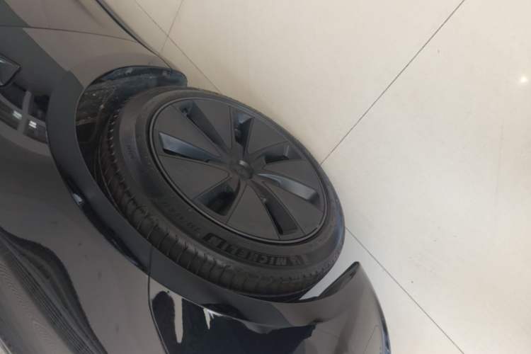 Used Tesla Model 3 2023 Rear-Wheel-Drive Version Left Front Wheel Hub