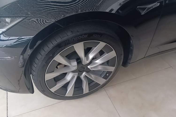 Used Tesla Model 3 2023 Rear-Wheel-Drive Version Left Front Wheel Hub