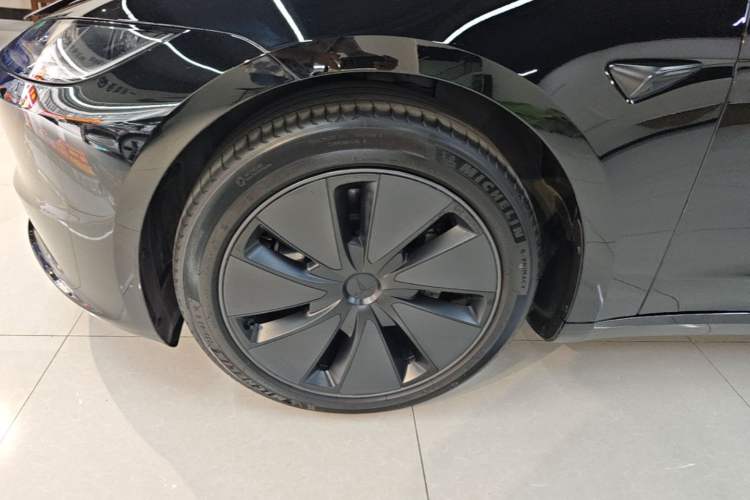 Used Tesla Model 3 2023 Long-Range All-Wheel-Drive Version Left Front Wheel Hub
