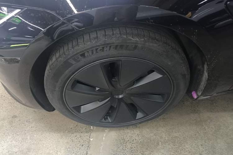 Used Tesla Model 3 2023 Rear-Wheel-Drive Version Left Front Wheel Hub