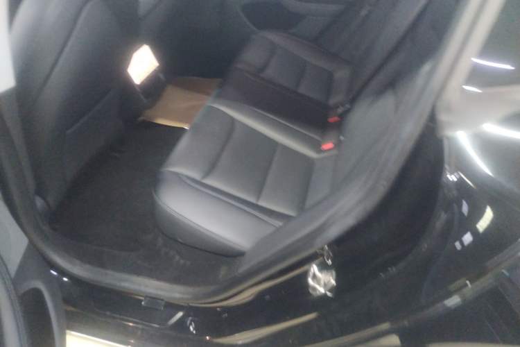 Used Tesla Model 3 2023 Rear-Wheel-Drive Version Left Rear Seat