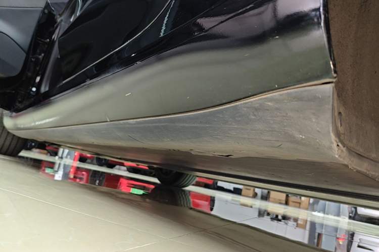 Used Tesla Model 3 2023 Rear-Wheel-Drive Version Left Side Sill