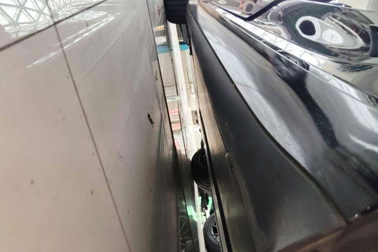 Used Tesla Model 3 2023 Rear-Wheel-Drive Version Left Side Sill