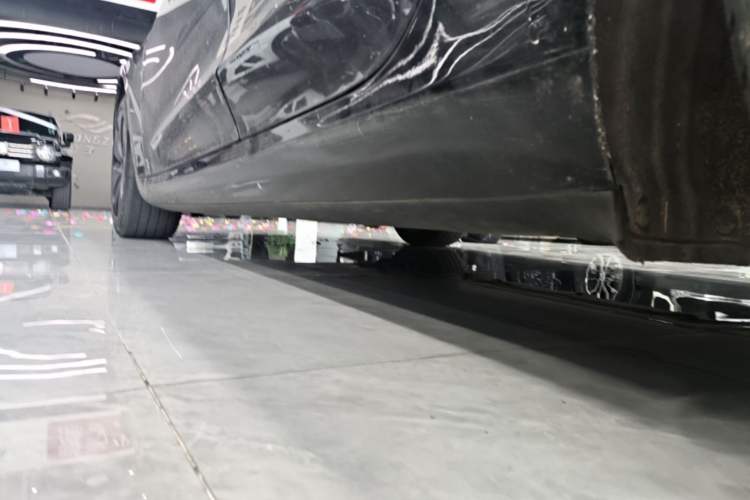 Used Tesla Model 3 2023 Long-Range All-Wheel-Drive Version Left Side Sill
